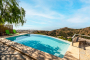 Piscina con escalones